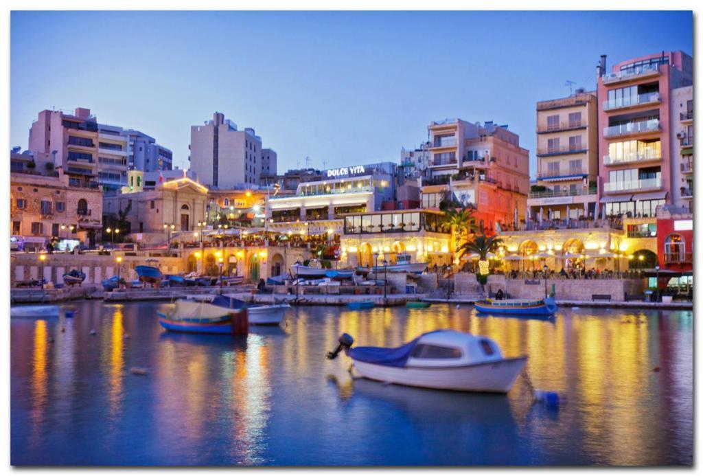 Luxury Apartment With Valletta And Harbour Views Sliema Eksteriør bilde
