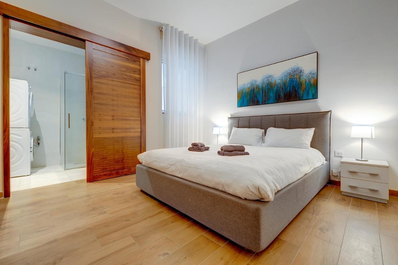 Luxury Apartment With Valletta And Harbour Views Sliema Eksteriør bilde