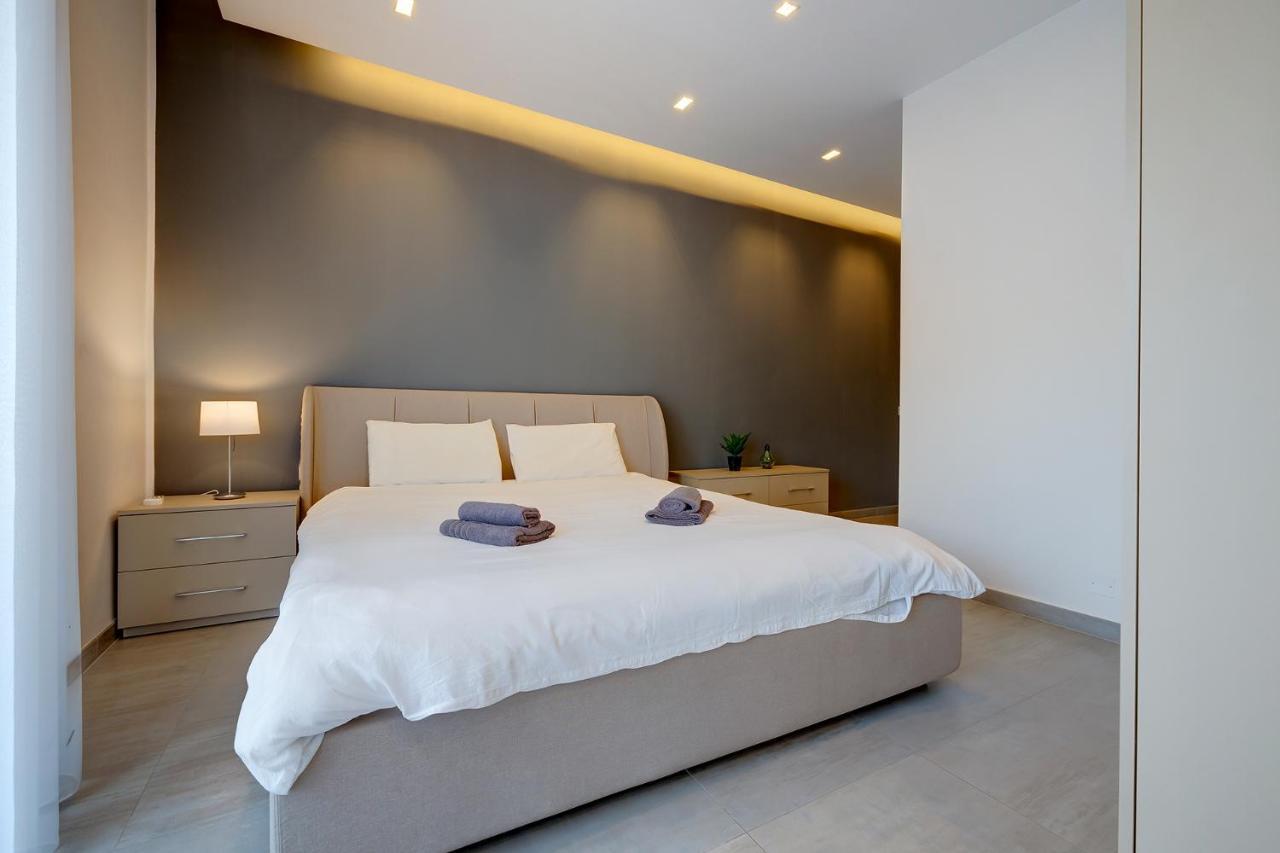 Luxury Apartment With Valletta And Harbour Views Sliema Eksteriør bilde