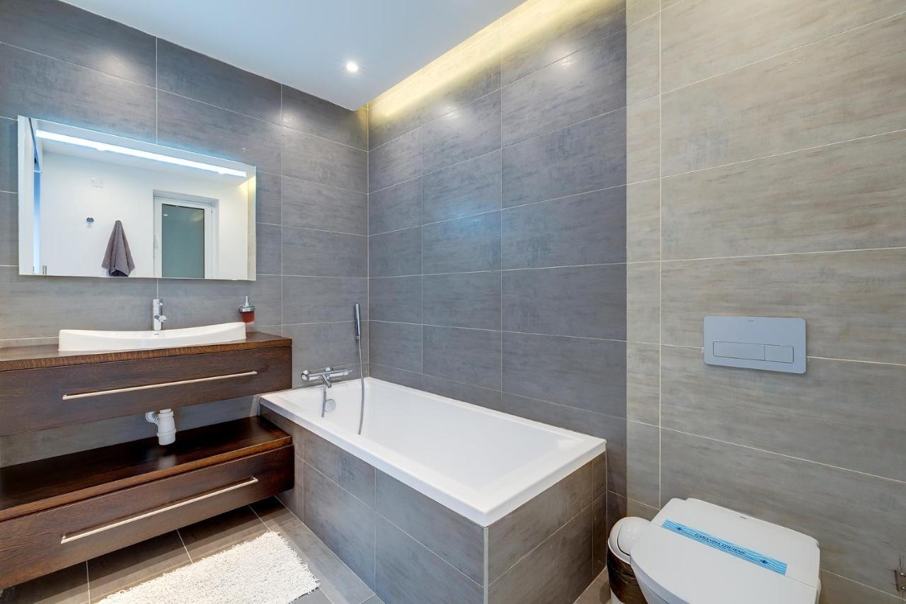 Luxury Apartment With Valletta And Harbour Views Sliema Eksteriør bilde